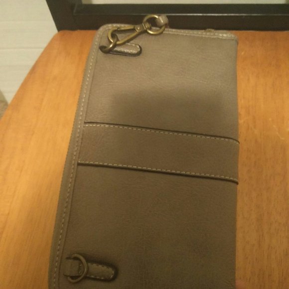 Carlos G Wallet - Picture 6 of 14